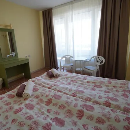 Ξενοδοχείο Amadina Garden *