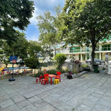 Amadina Garden Ξενοδοχείο