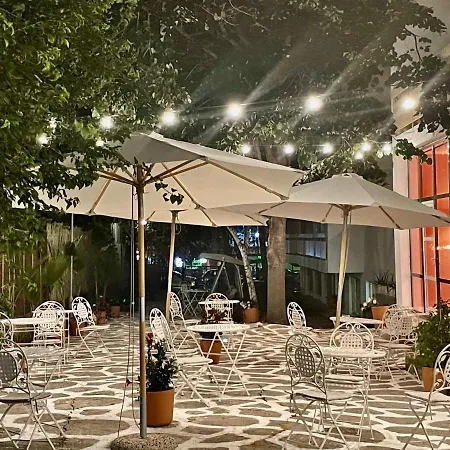 Amadina Garden Ξενοδοχείο *