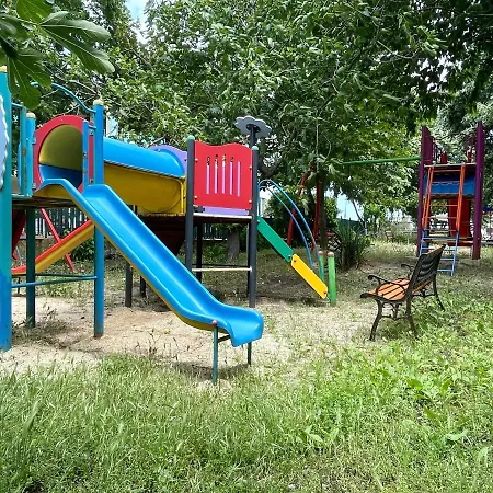 Amadina Garden Ξενοδοχείο