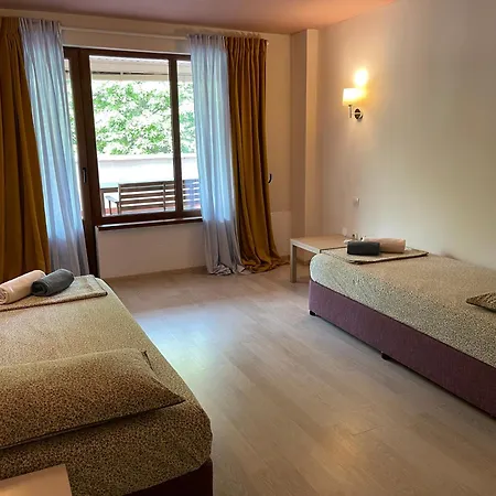 Amadina Garden Ξενοδοχείο *