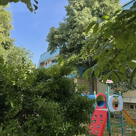 Amadina Garden * Lozenets