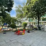 Amadina Garden Хотел