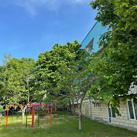 Amadina Garden * 洛泽内茨