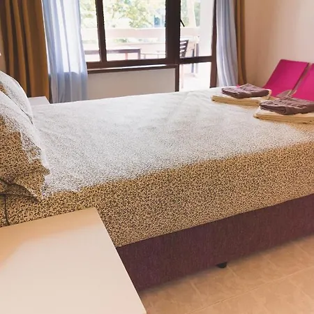 Amadina Garden Hotel Lozenec