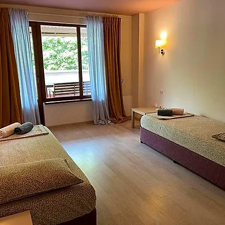Amadina Garden Hotel Łozenec