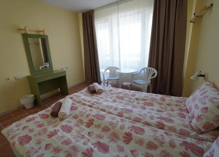 Hotel Amadina Garden *