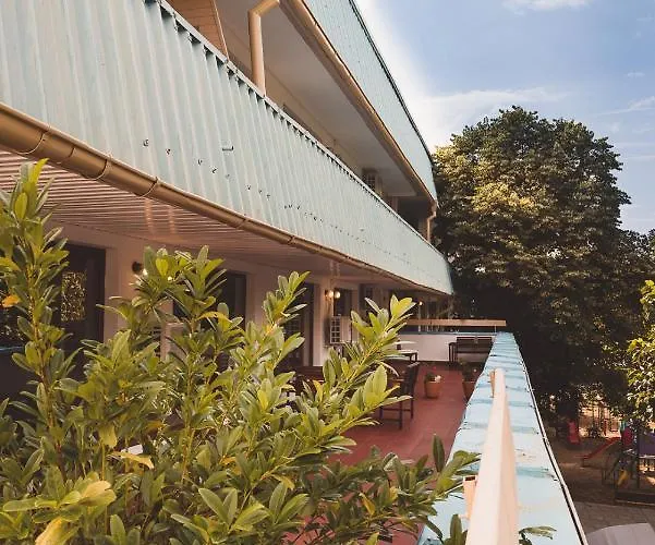 Amadina Garden Hotel Lozenets