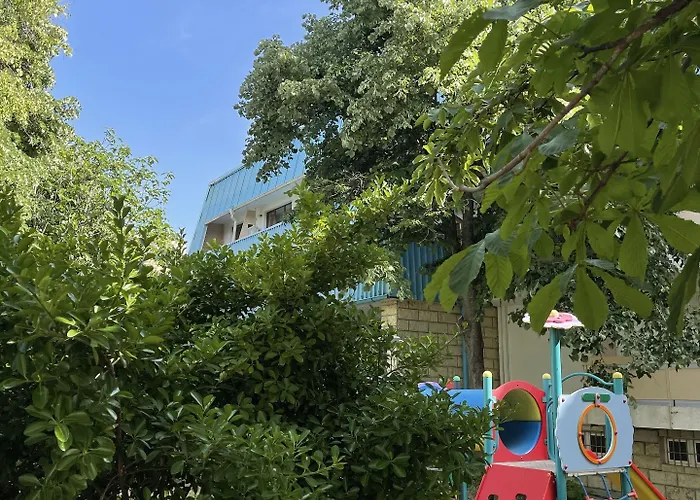 Amadina Garden * Lozenets