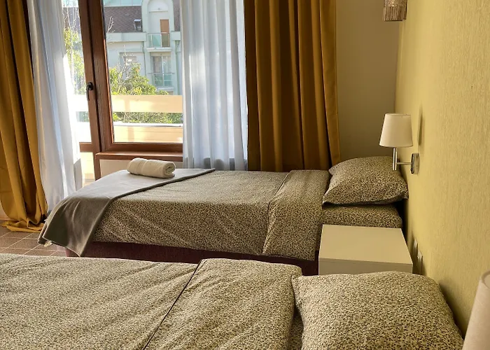 Amadina Garden Lozenets